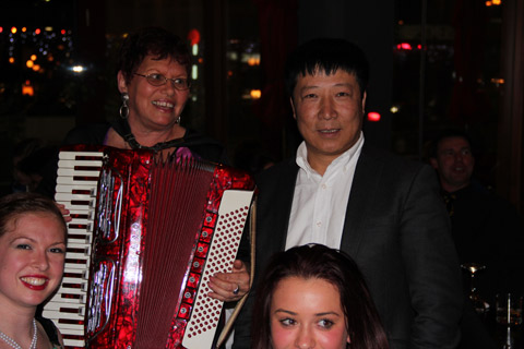 Heather Gladstone with Prof. Wang Hongyu